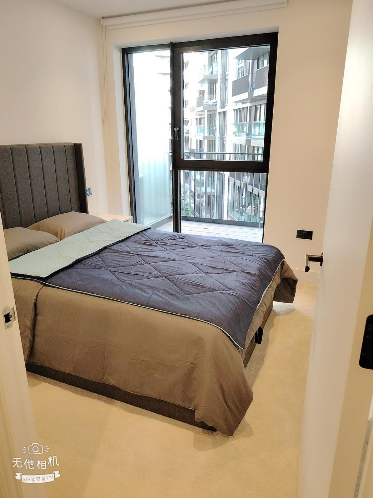 Spacious 1 Bedroom Flat By Westfield Centre *